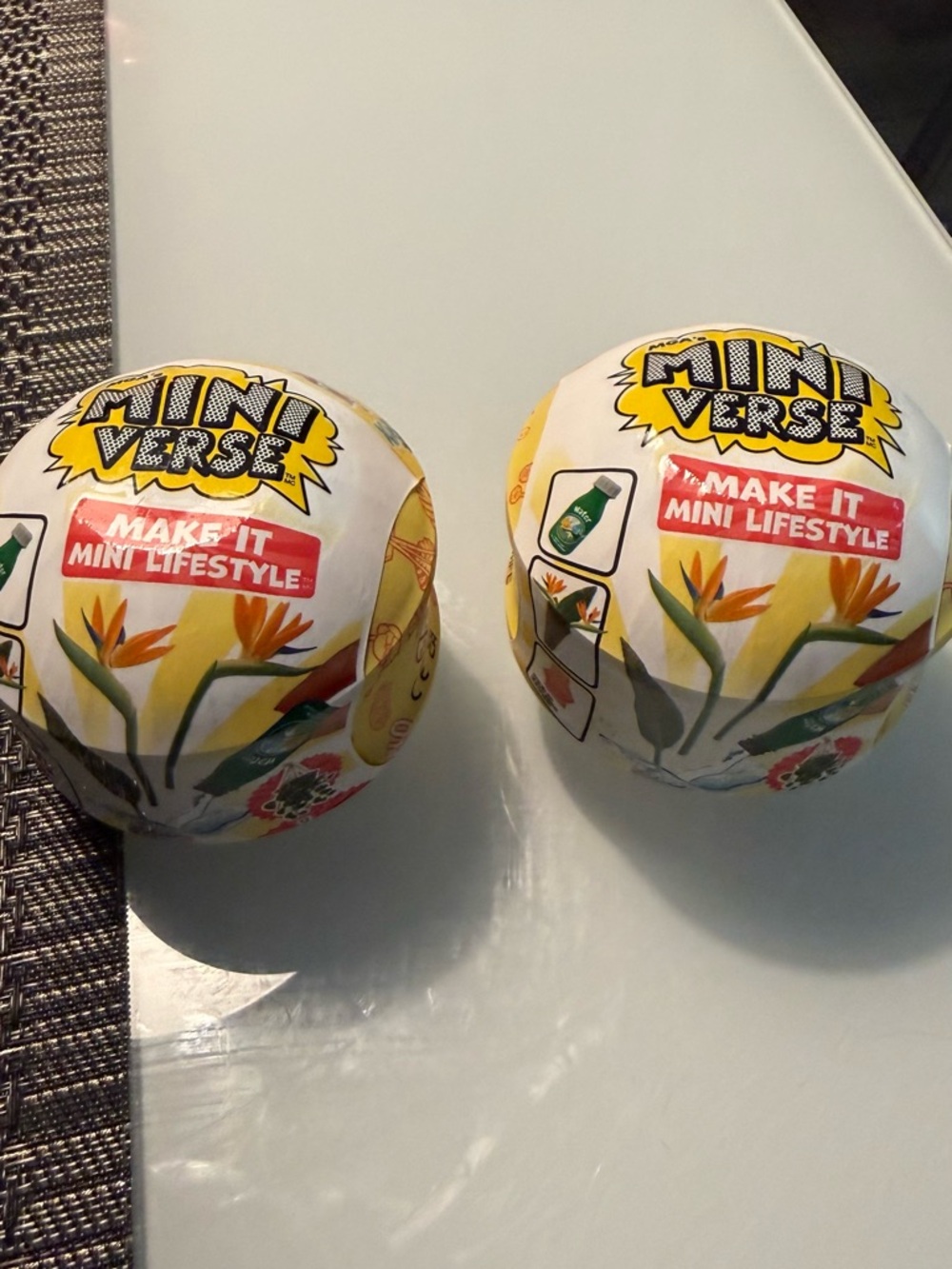 2 MINI VERSE Make It Mini Lifestyle Surprise Ball - Yellow - Picture 2 of 2